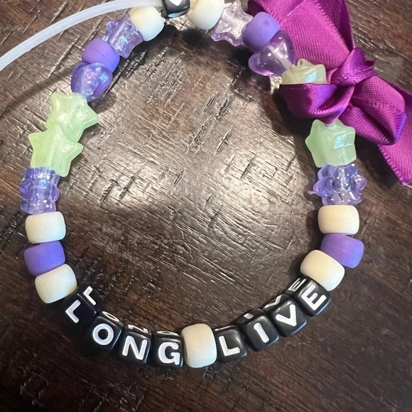 (10 pack, adjustable) Taylor Swift Eras Tour Friendship Bracelets - Picture 6 of 16